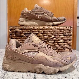 Nike Air Huarache Runners “Wheat Gold”